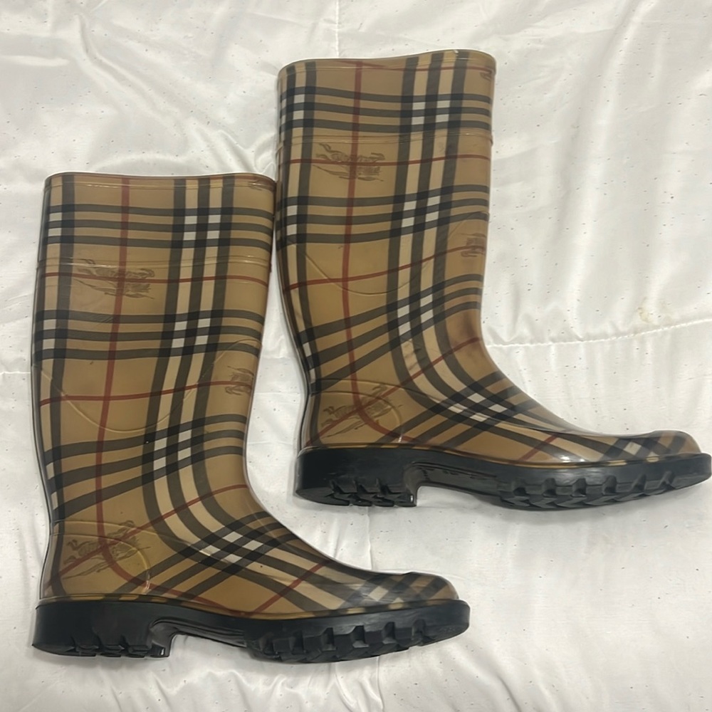 Burberry Rainboots size 40